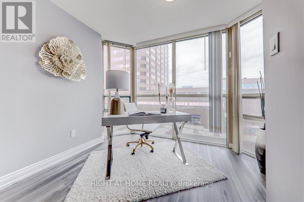 305 - 265 Enfield Place, Mississauga, Ontario  L5B 3Y6 - Photo 16 - W12596292