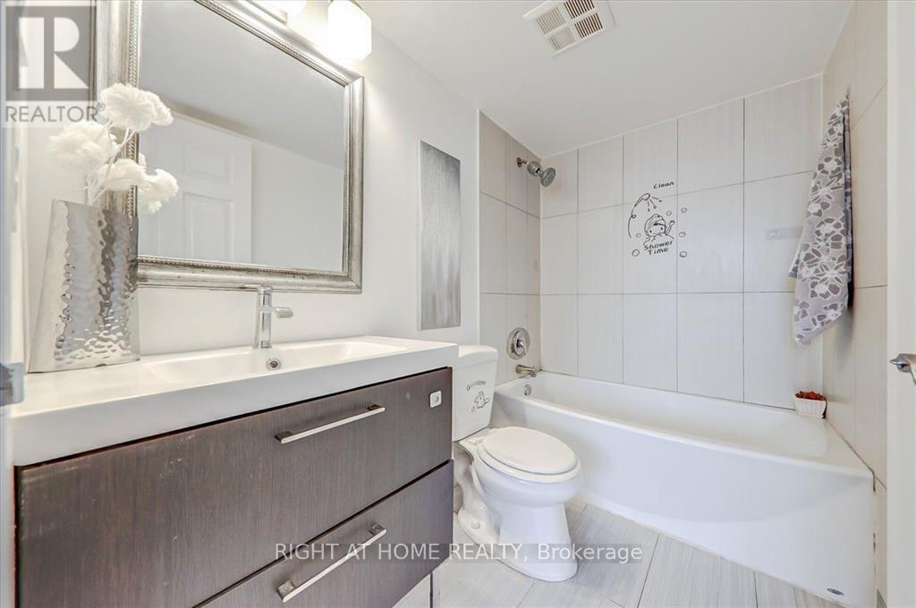 305 - 265 Enfield Place, Mississauga, Ontario  L5B 3Y6 - Photo 26 - W12596292