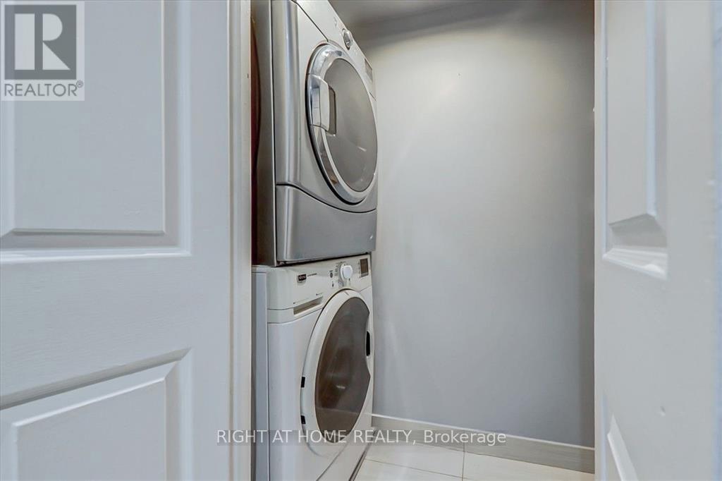 305 - 265 Enfield Place, Mississauga, Ontario  L5B 3Y6 - Photo 28 - W12596292