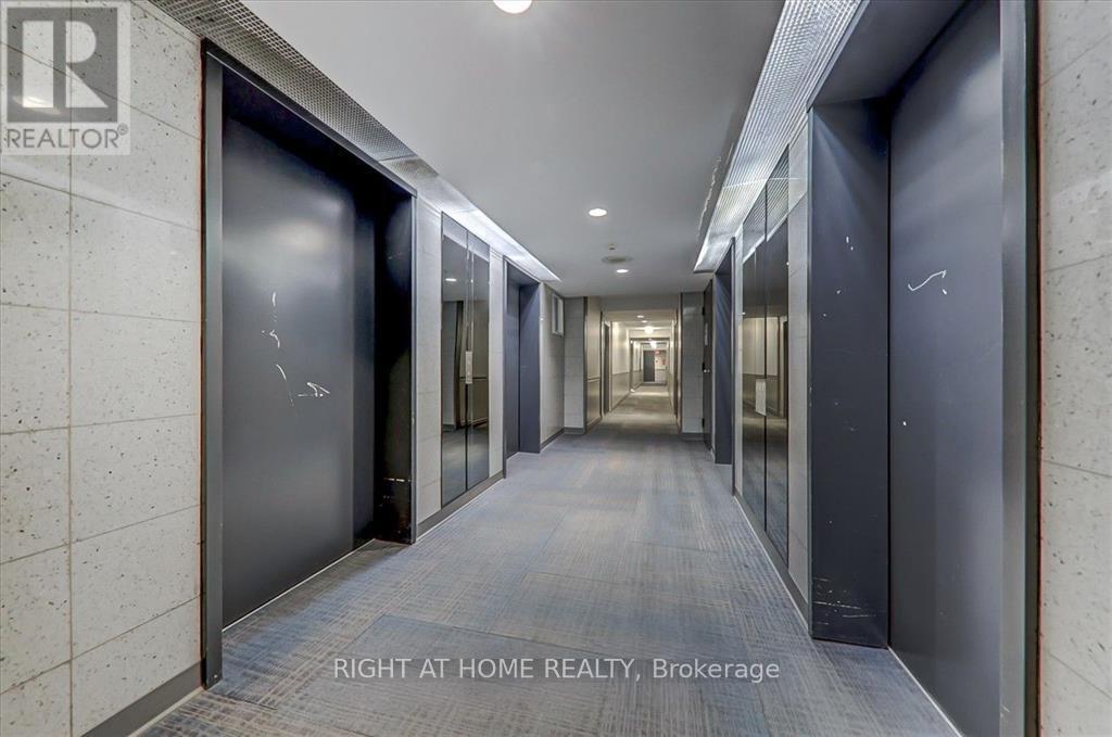 305 - 265 Enfield Place, Mississauga, Ontario  L5B 3Y6 - Photo 6 - W12596292