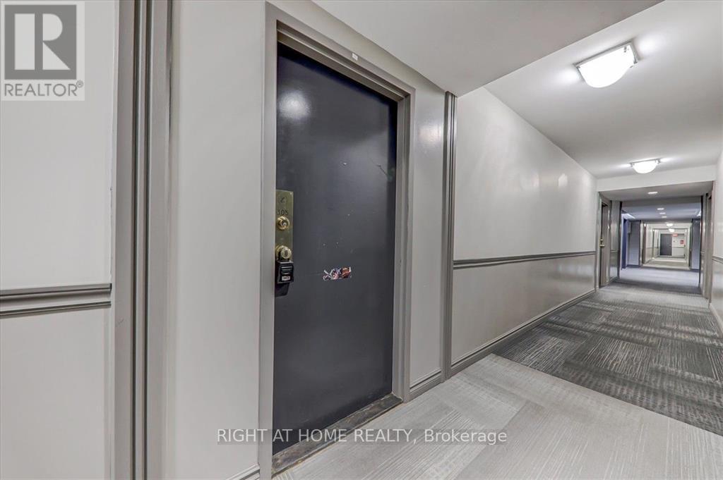 305 - 265 Enfield Place, Mississauga, Ontario  L5B 3Y6 - Photo 7 - W12596292