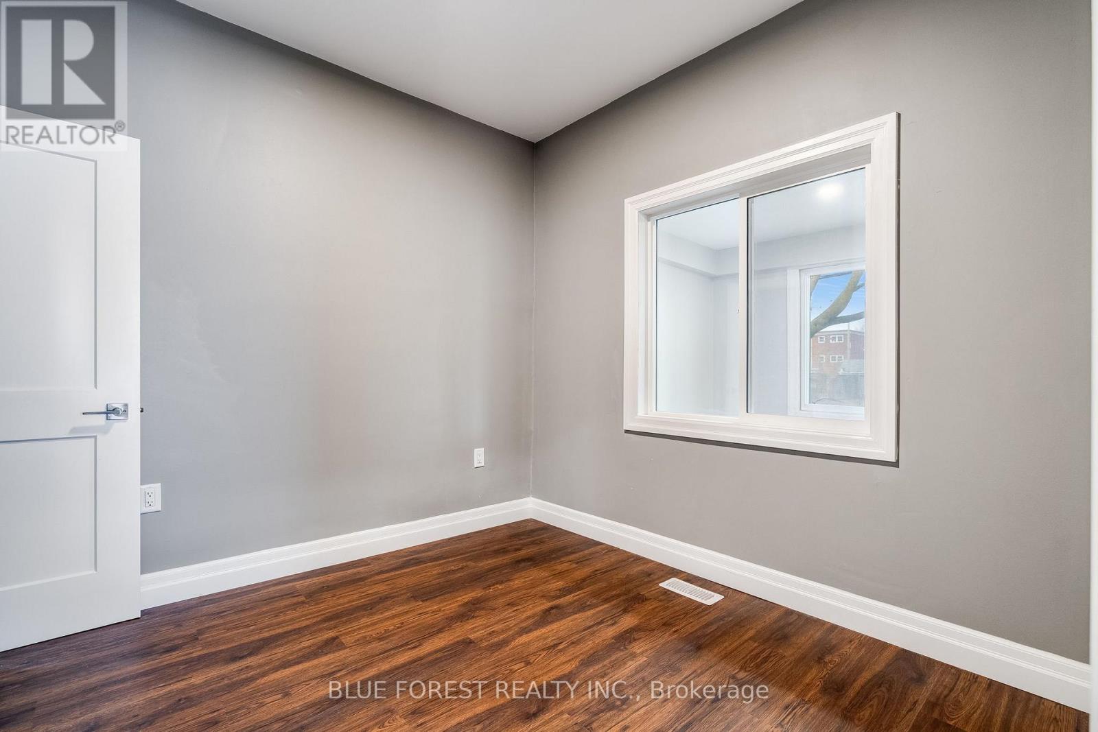 128 Gray Street, Chatham-Kent, Ontario  N7M 1T2 - Photo 6 - X12596312