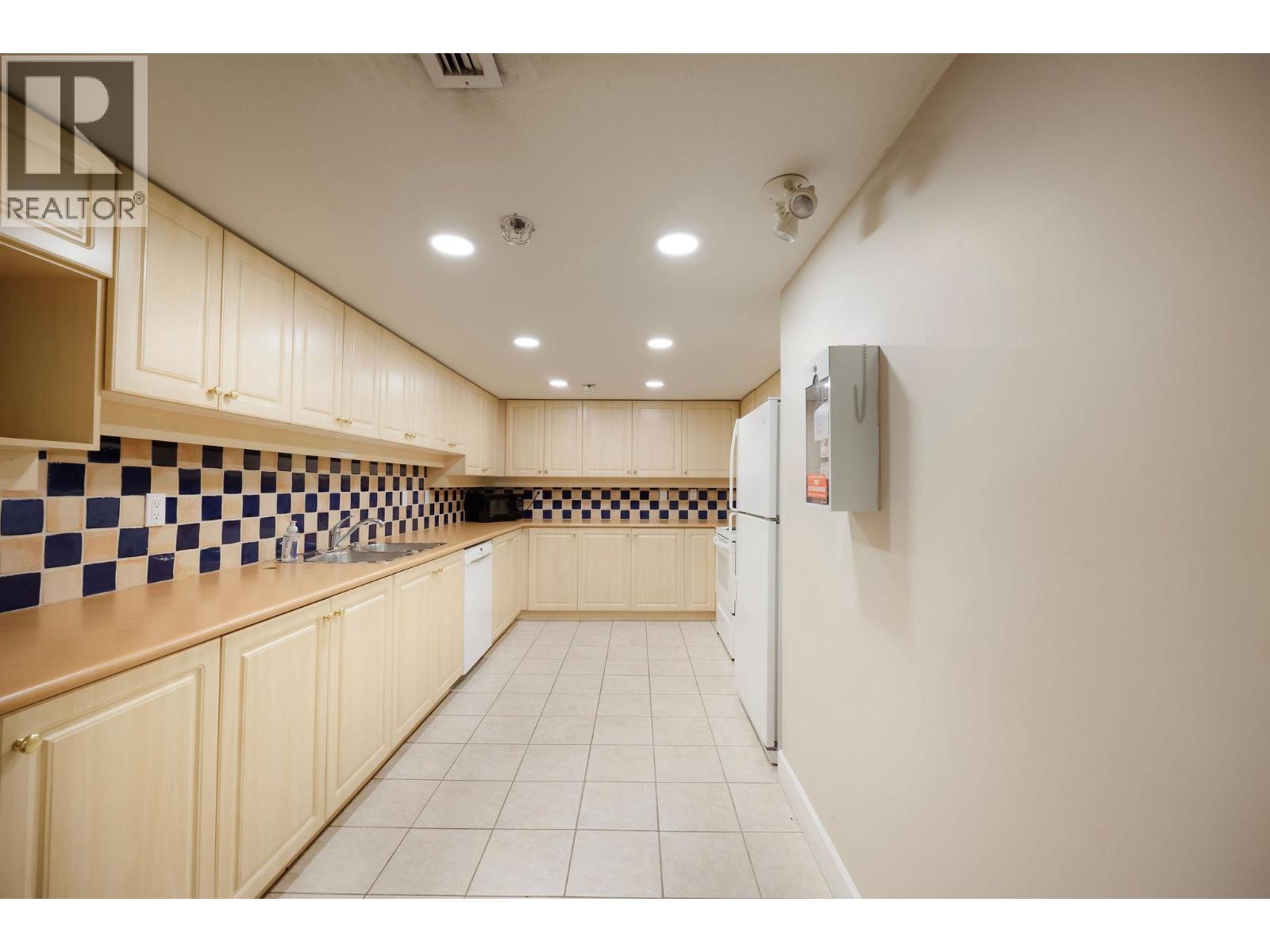 420 3600 Windcrest Drive, North Vancouver, British Columbia  V7G 2S5 - Photo 20 - R3071743