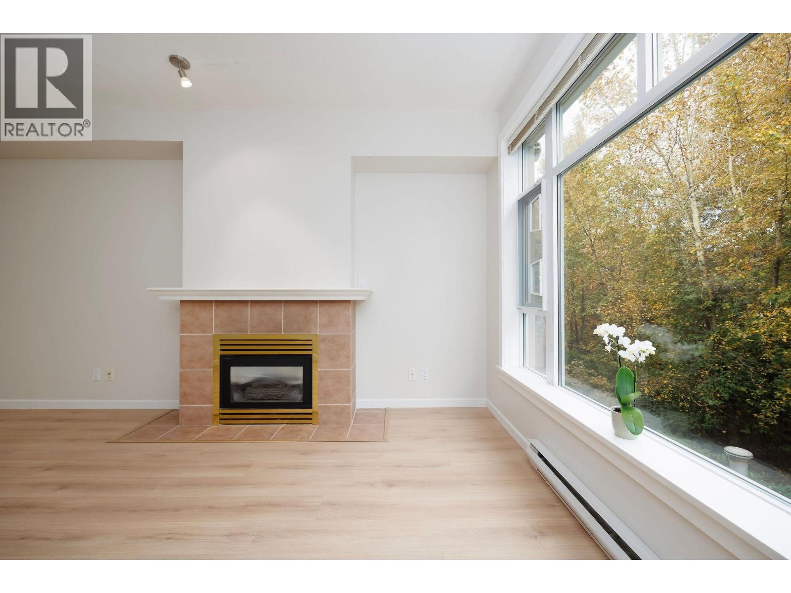 420 3600 Windcrest Drive, North Vancouver, British Columbia  V7G 2S5 - Photo 6 - R3071743