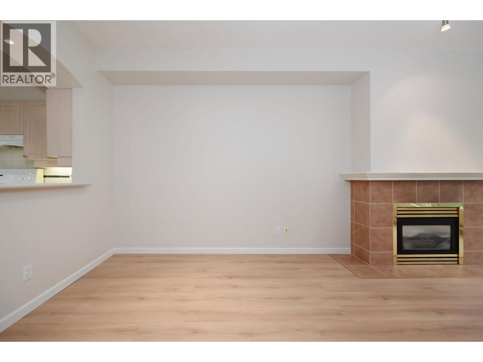 420 3600 Windcrest Drive, North Vancouver, British Columbia  V7G 2S5 - Photo 9 - R3071743