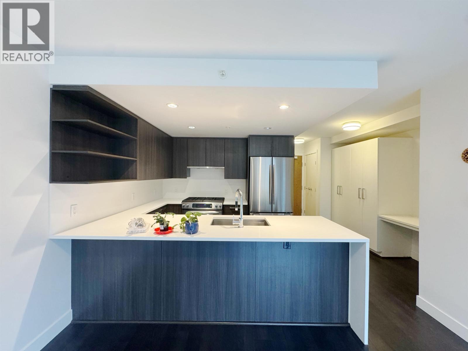 8288 Granville Avenue, Richmond, British Columbia  V6Y 0H6 - Photo 3 - R3071749