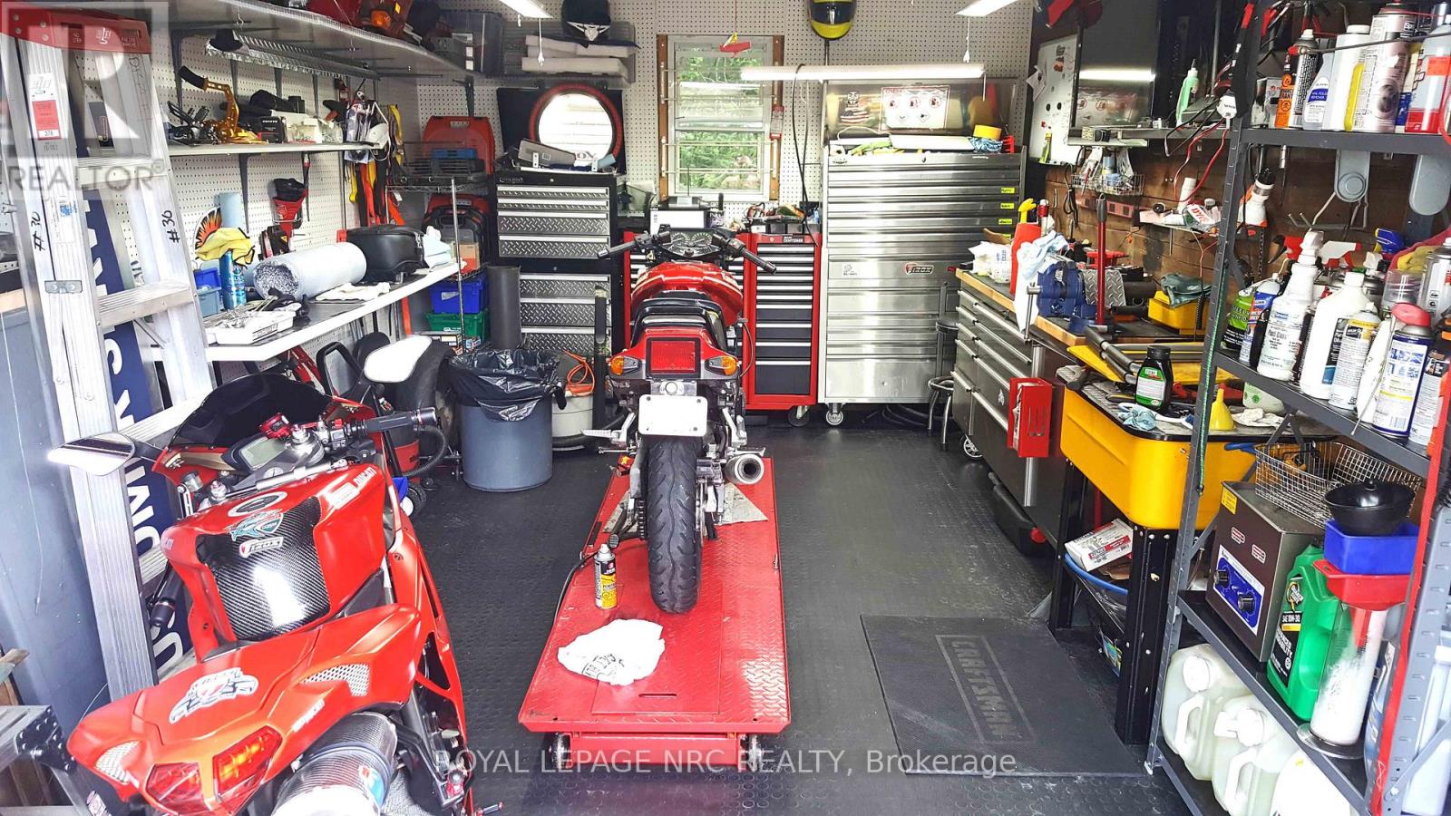 85 Pine Street S, Thorold, Ontario  L2V 3L8 - Photo 11 - X12596342