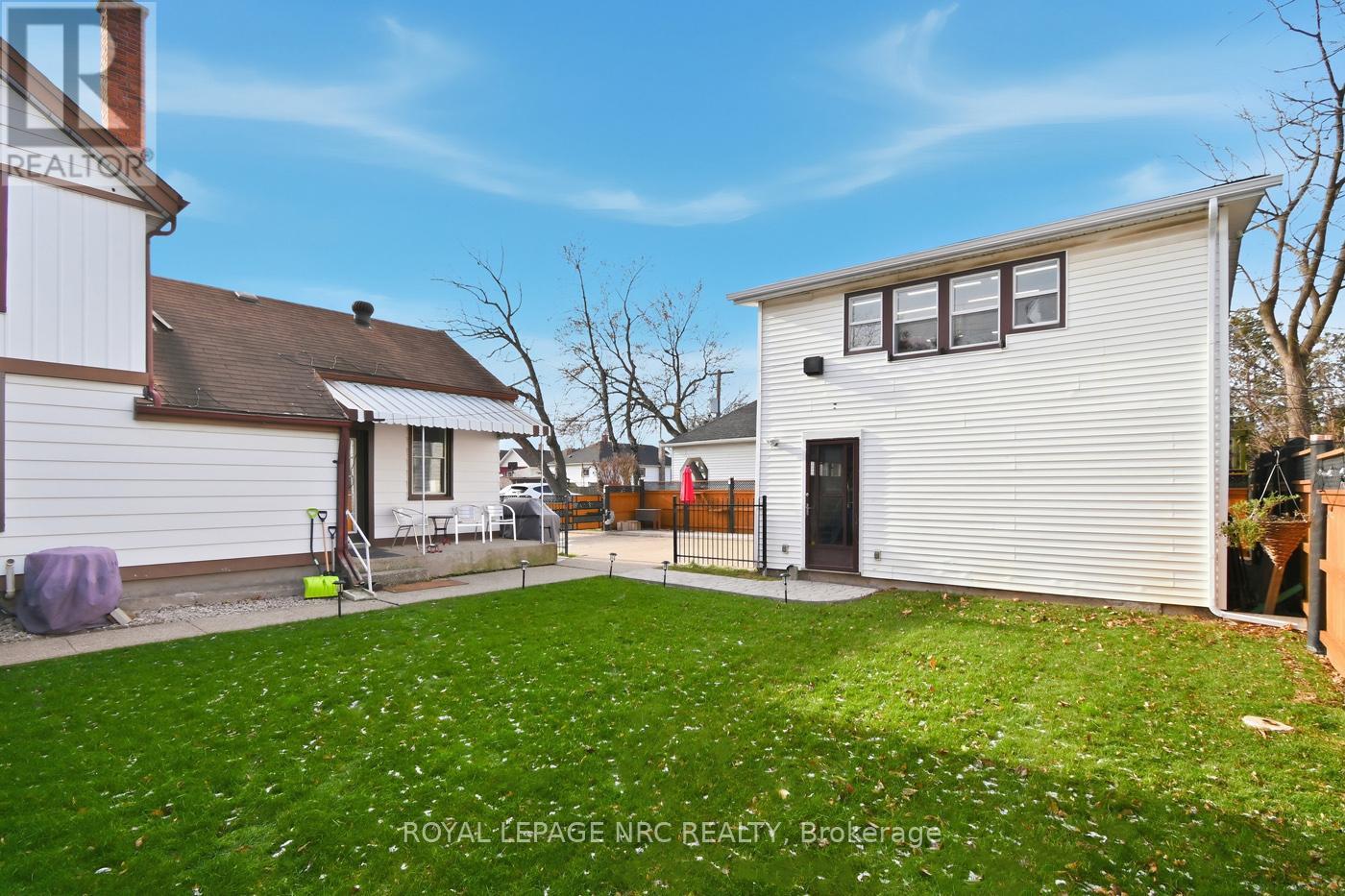 85 Pine Street S, Thorold, Ontario  L2V 3L8 - Photo 9 - X12596342