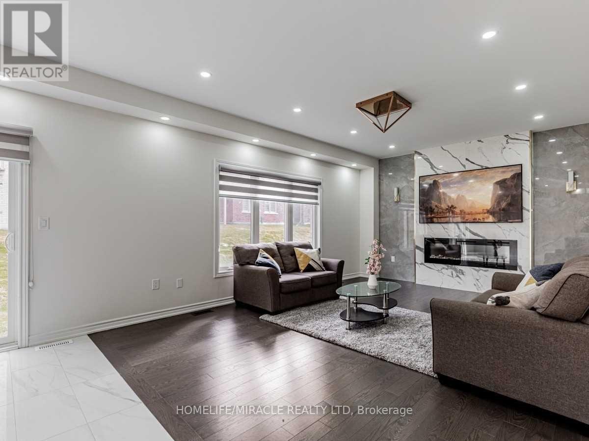 1957 Don White Court, Oshawa, Ontario  L1K 1A1 - Photo 13 - E12560836