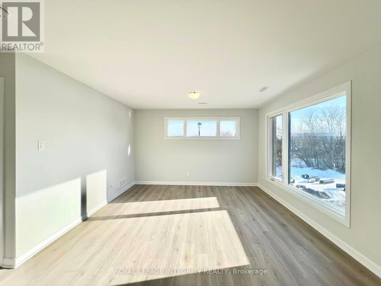 1118 Creekway Private, Ottawa, Ontario  K2T 0S9 - Photo 7 - X12596278