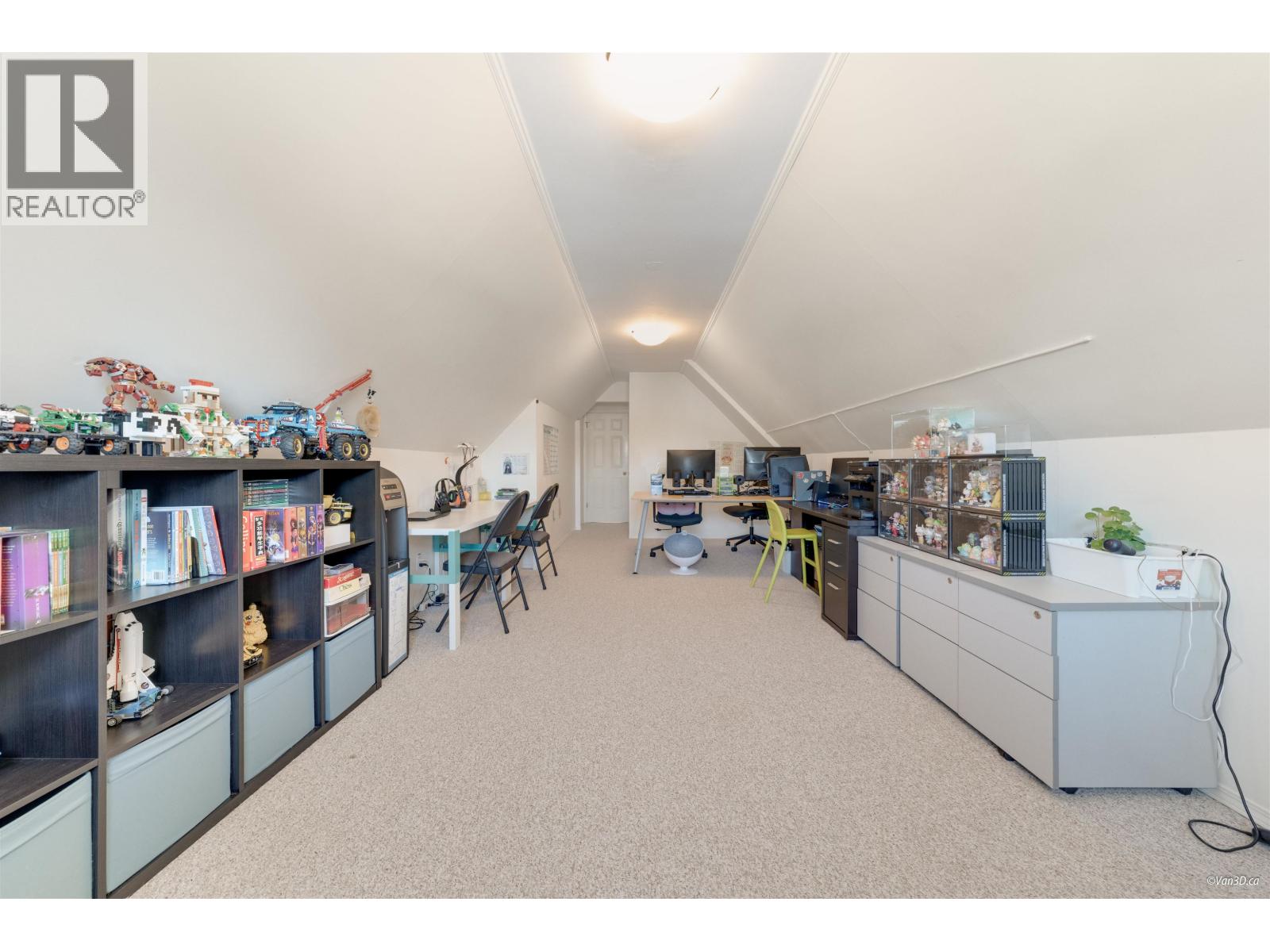 8366 Dayton Court, Richmond, British Columbia  V6Y 3H6 - Photo 14 - R3071518