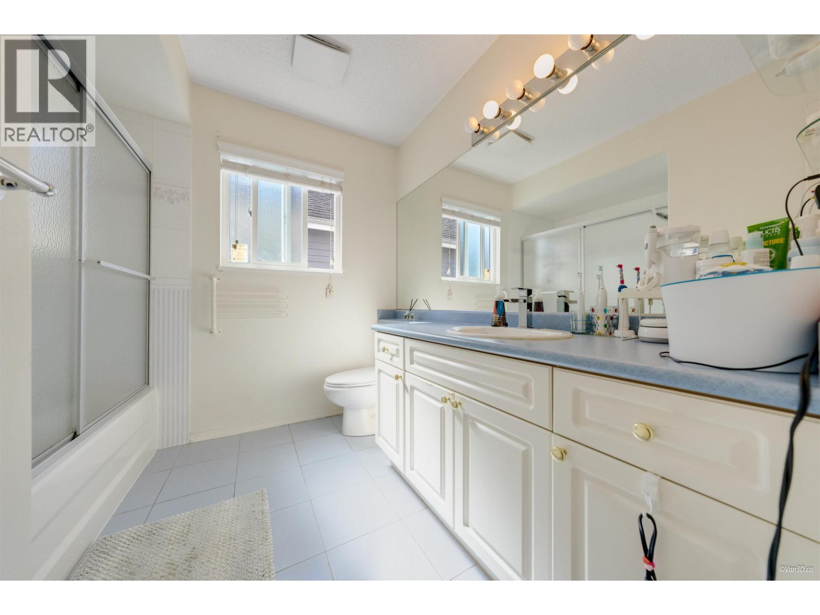 8366 Dayton Court, Richmond, British Columbia  V6Y 3H6 - Photo 18 - R3071518