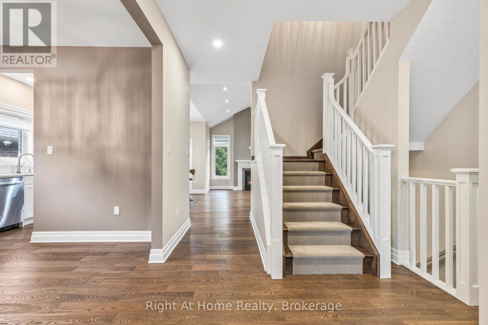 1038 Trailsway Avenue, London South, Ontario  N6K 0J2 - Photo 14 - X12569974