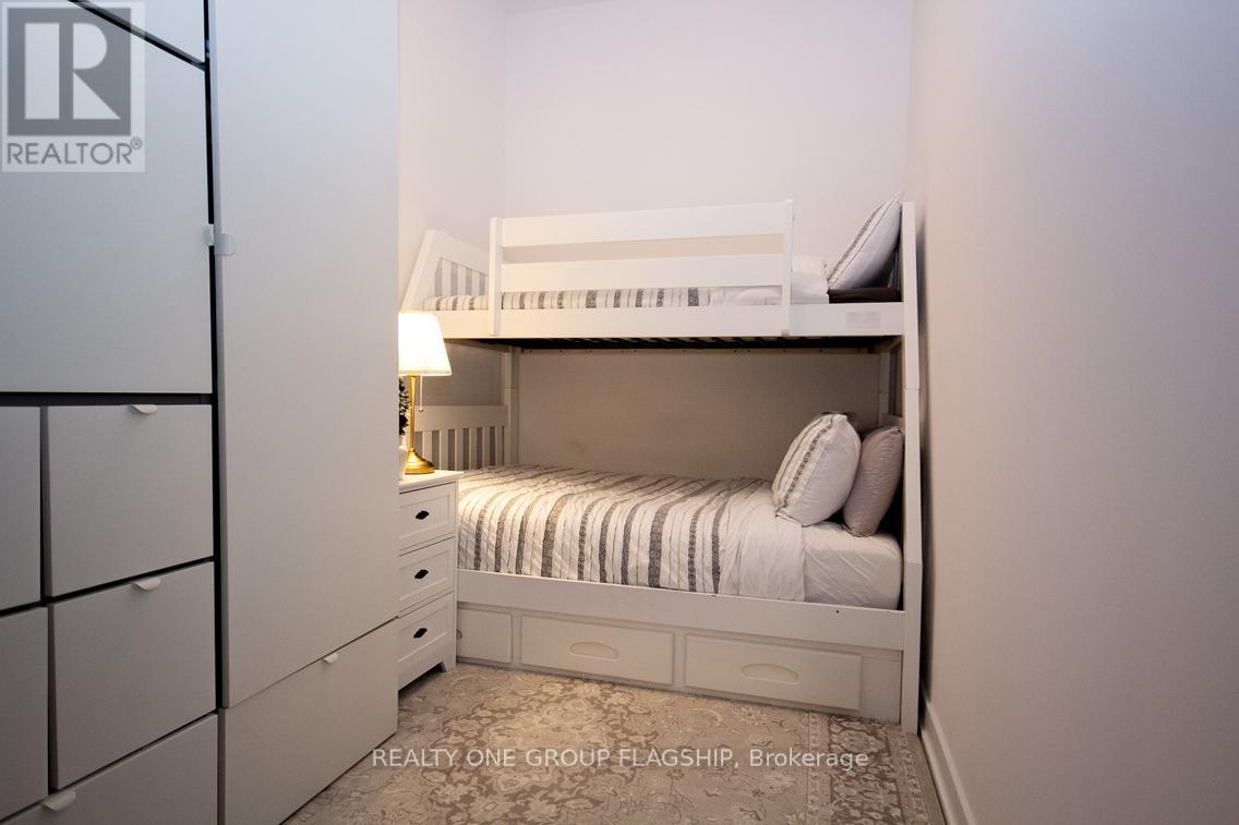 308 - 38 Honeycrisp Crescent, Vaughan, Ontario  L4K 0M8 - Photo 8 - N12590290