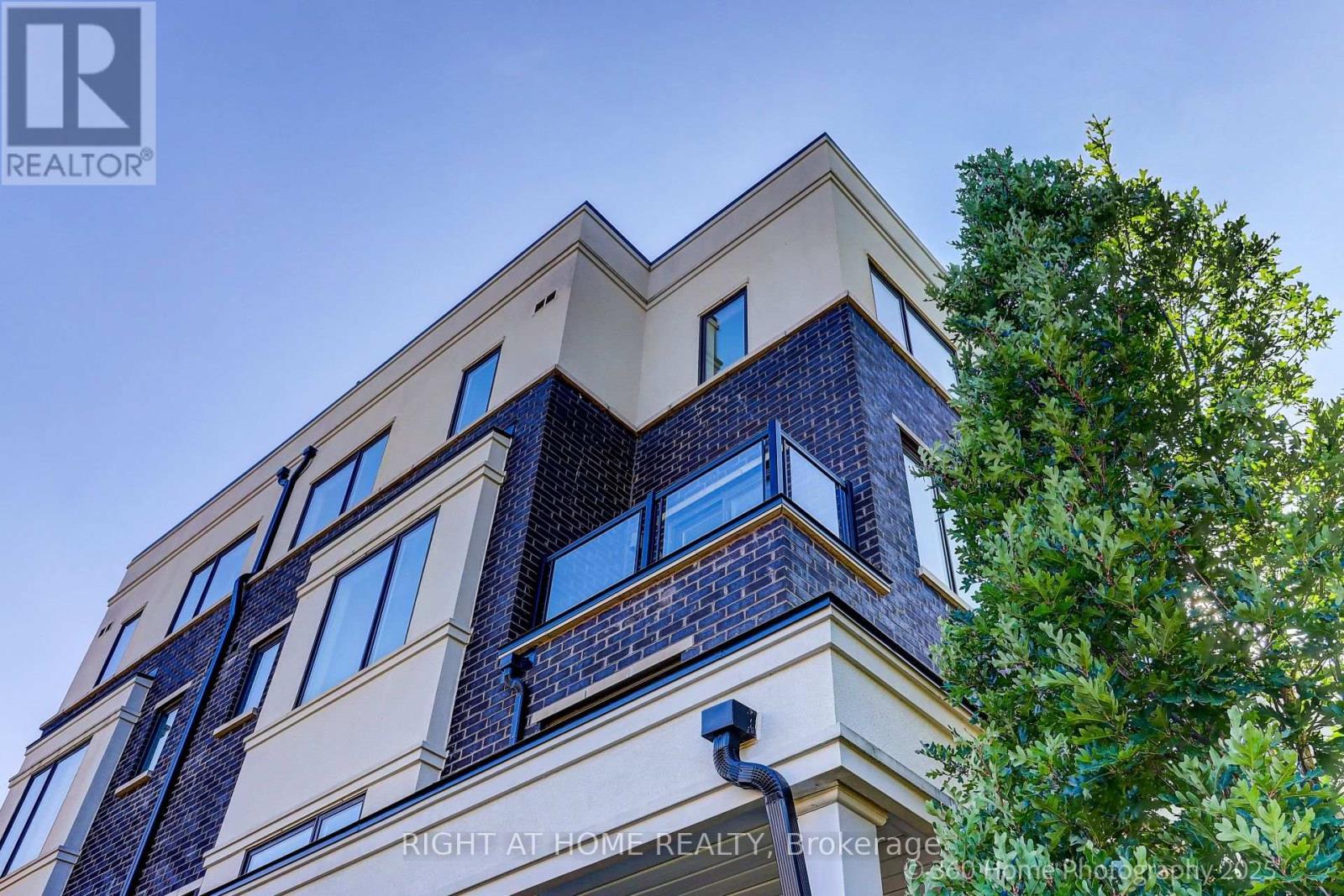 28 - 200 Alex Gardner Circle, Aurora, Ontario  L4G 3G5 - Photo 4 - N12596334