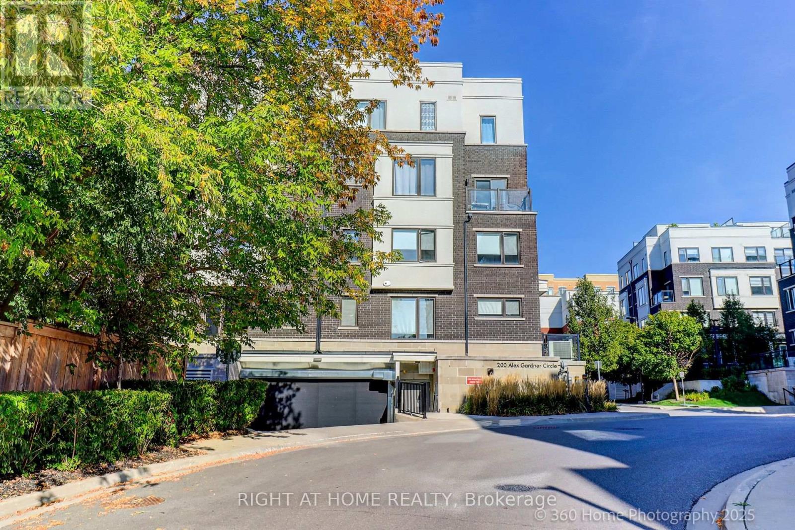 34 - 200 ALEX GARDNER CIRCLE, Aurora, Ontario