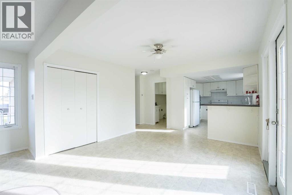 118 2 Street, Shaughnessy, Alberta T0K 2A0 - Photo 5 - A2267054