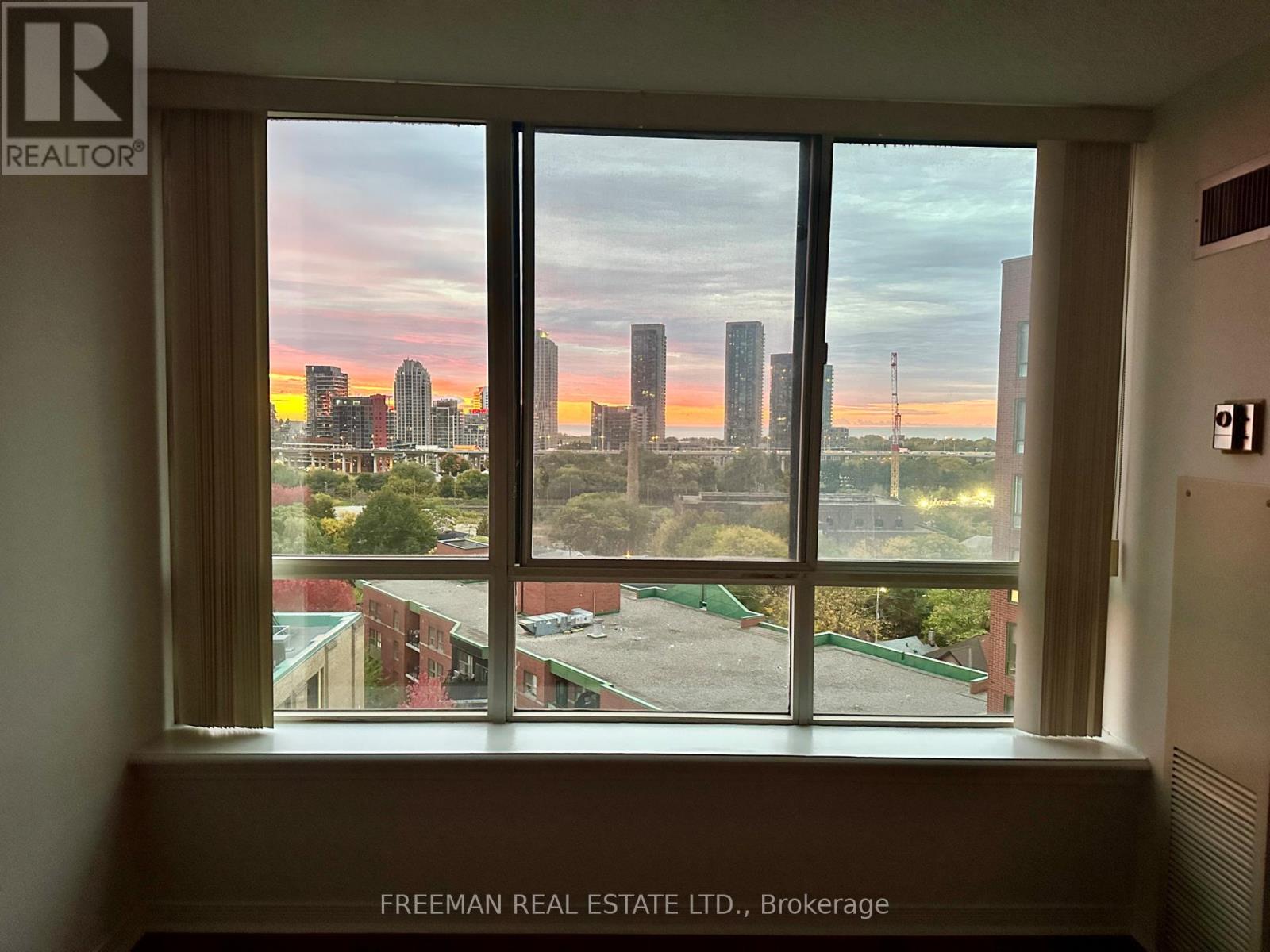 1124 - 801 KING STREET W, Toronto, Ontario