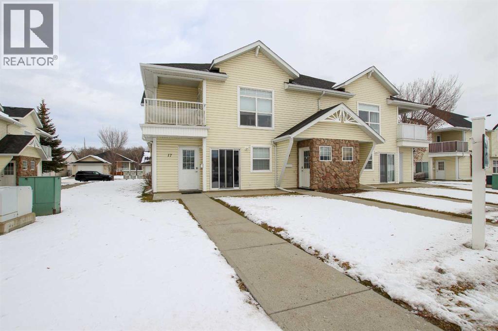 17, 33 Jennings Crescent, Red Deer, Alberta  T4P 0A2 - Photo 1 - A2272098