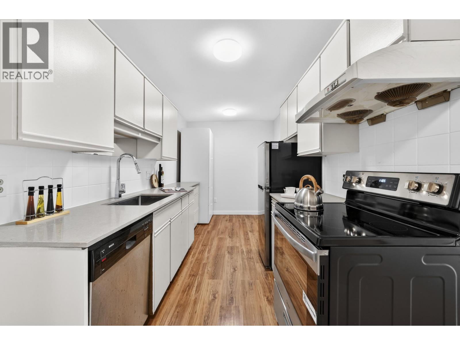 206 9202 Horne Street, Burnaby, British Columbia  V3N 4K2 - Photo 5 - R3071695