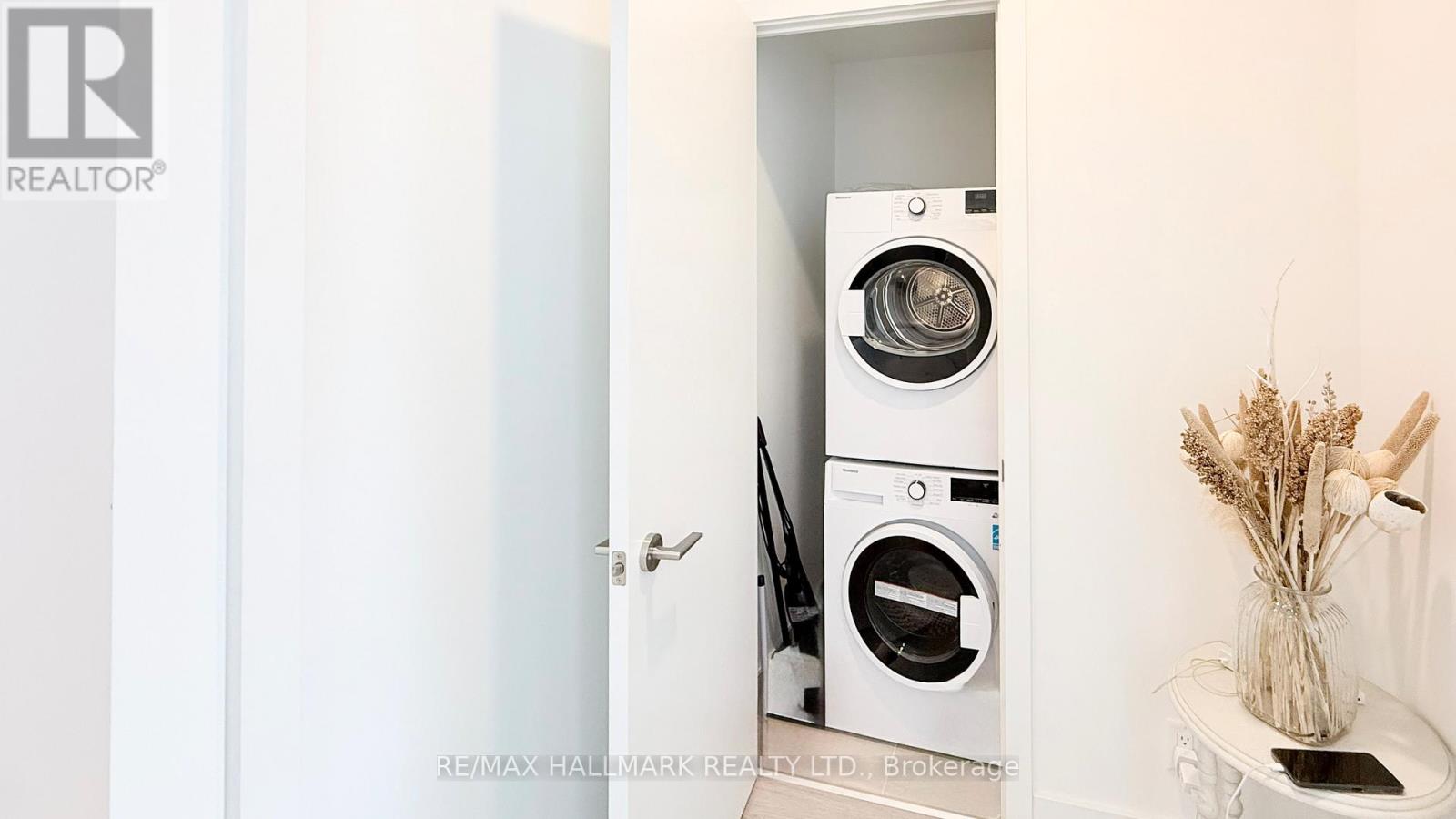 708 - 6 Greenbriar Road, Toronto, Ontario  M2K 0H6 - Photo 10 - C12596378