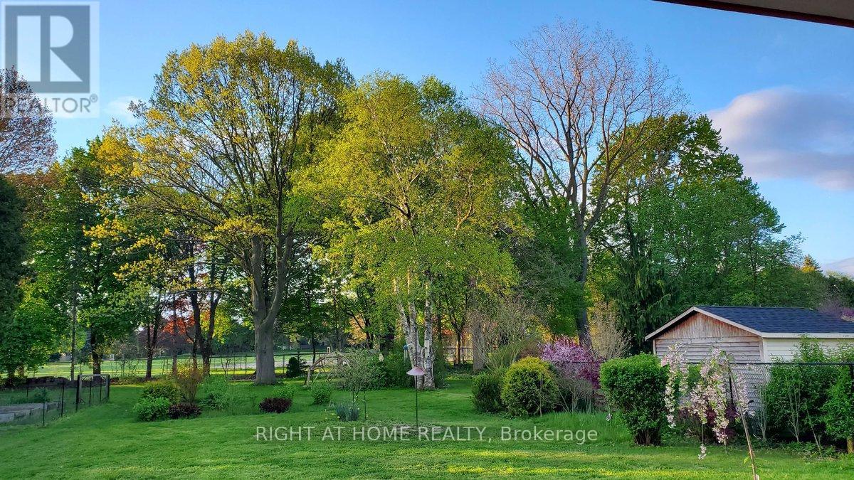 704 Cedar Avenue, Burlington, Ontario  L7T 2R7 - Photo 40 - W12594694