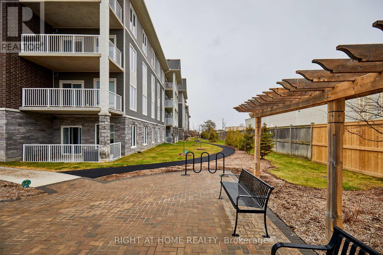 201 - 290 Liberty Street N, Clarington, Ontario  L1C 0V5 - Photo 30 - E12596370