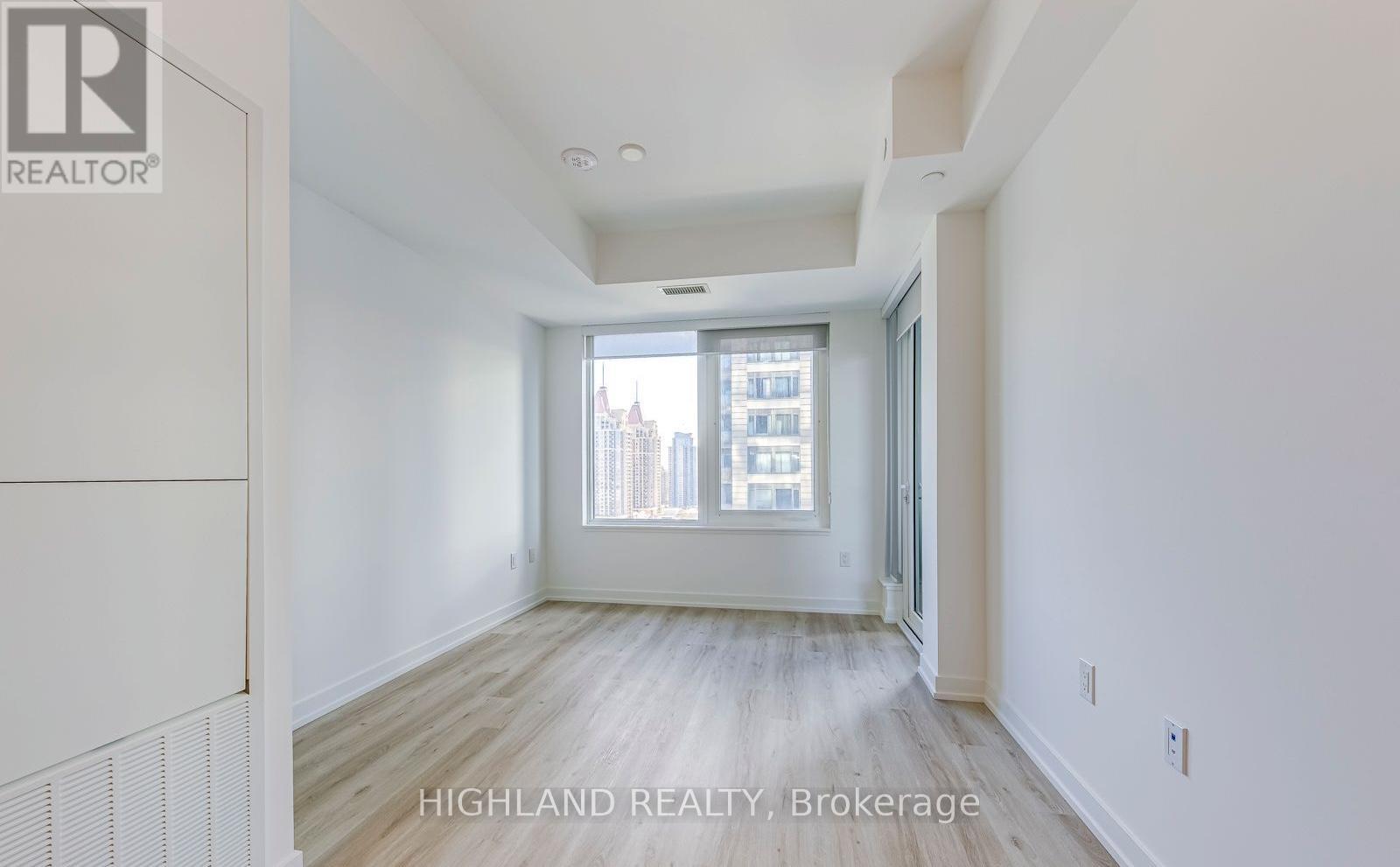 2906 - 395 Square One Drive, Mississauga, Ontario  L5B 0P6 - Photo 8 - W12596374