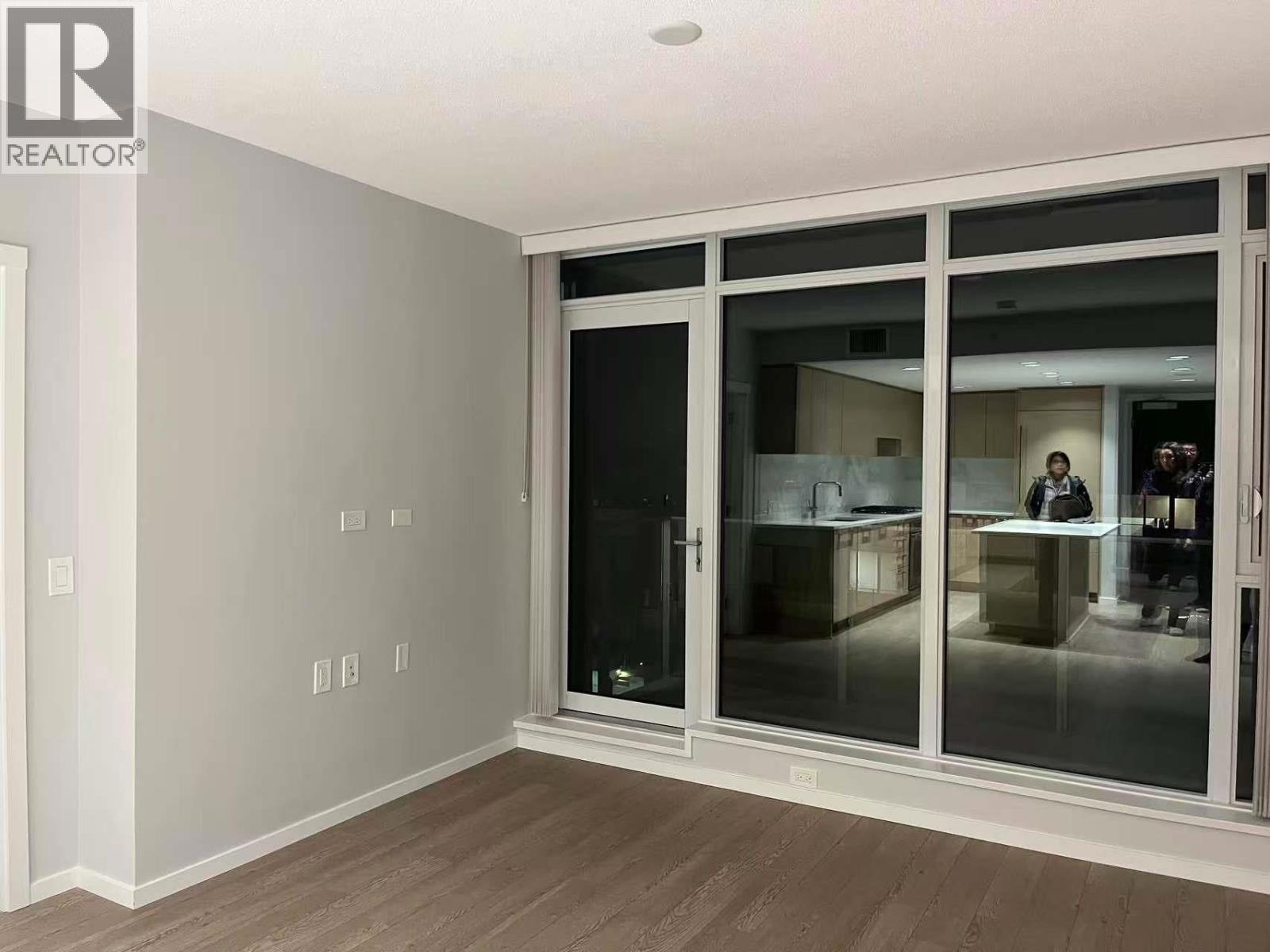 402 6700 Dunblane, Burnaby, British Columbia V5H 3K6 - Photo 9 - R3071349