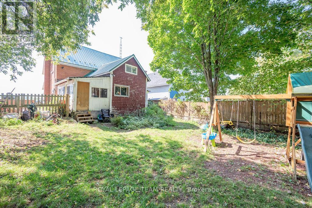 11168 60 Highway, North Algona Wilberforce, Ontario  K0J 1X0 - Photo 9 - X12596414