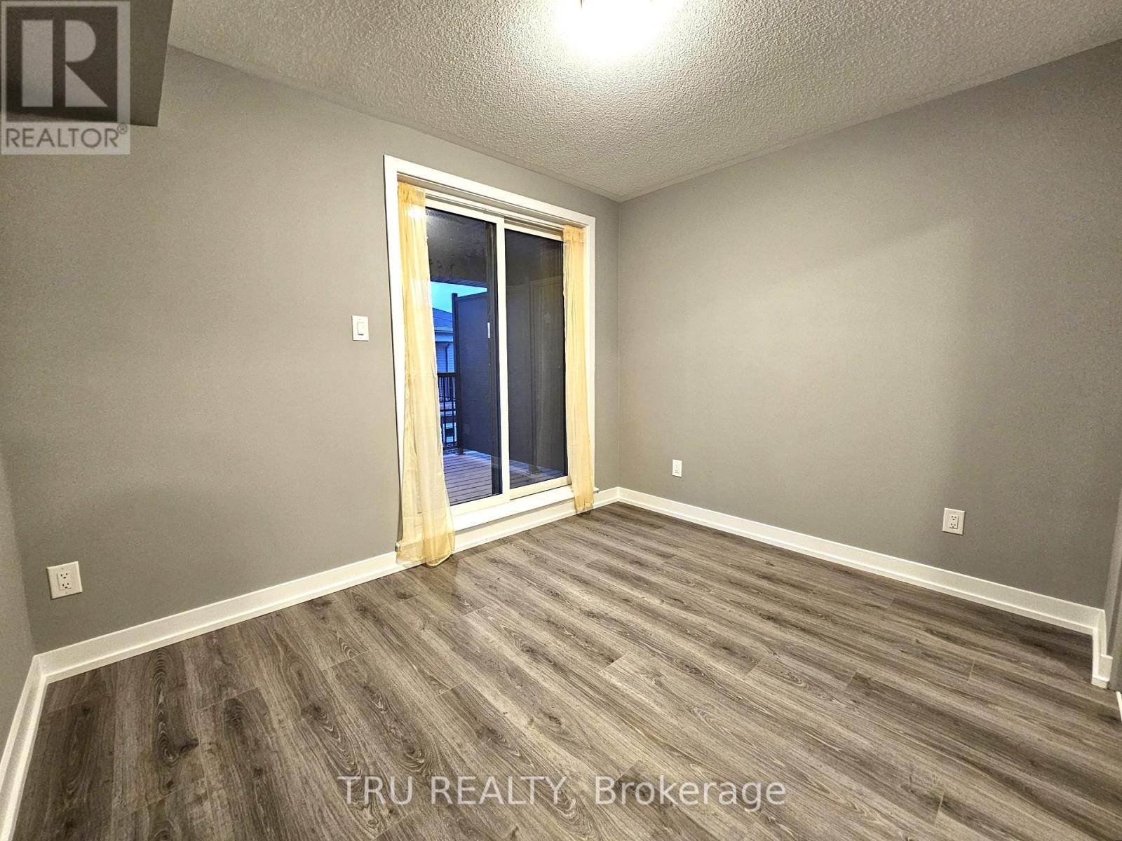 230 Anyolite Private, Ottawa, Ontario  K2J 7J3 - Photo 12 - X12596396