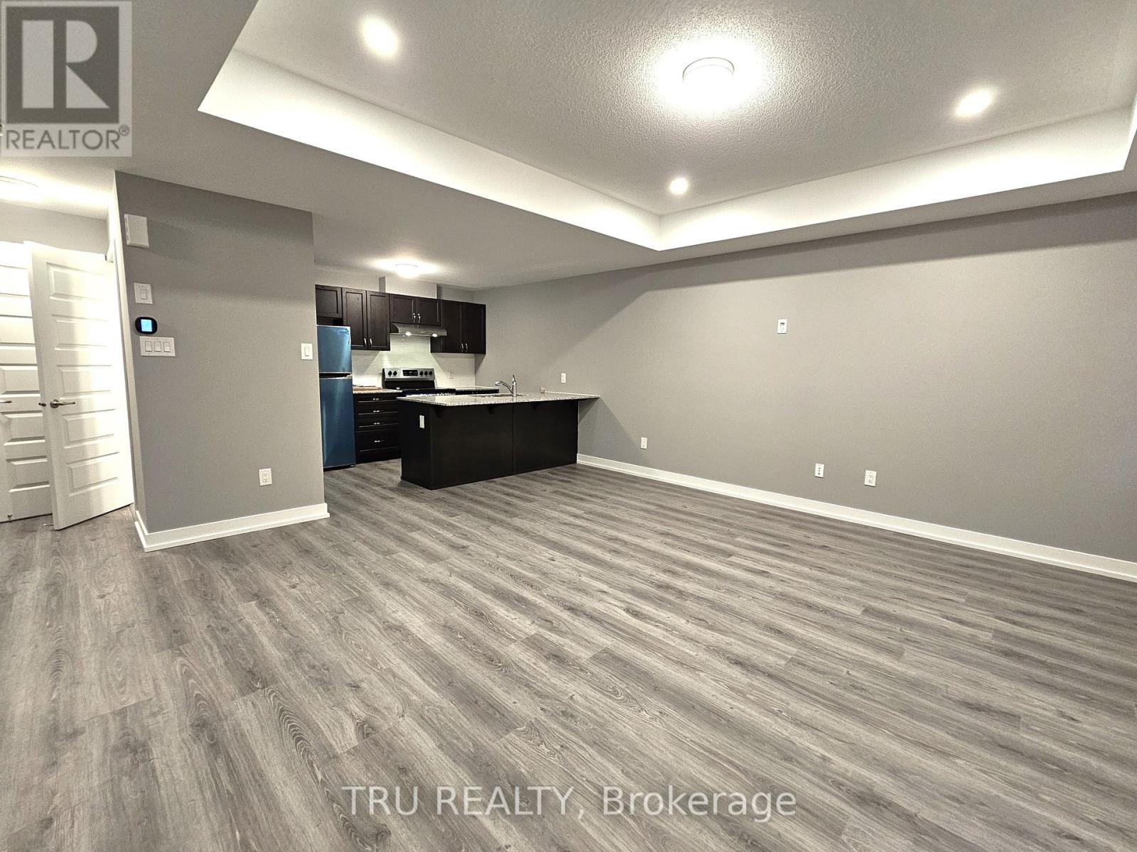 230 Anyolite Private, Ottawa, Ontario  K2J 7J3 - Photo 3 - X12596396