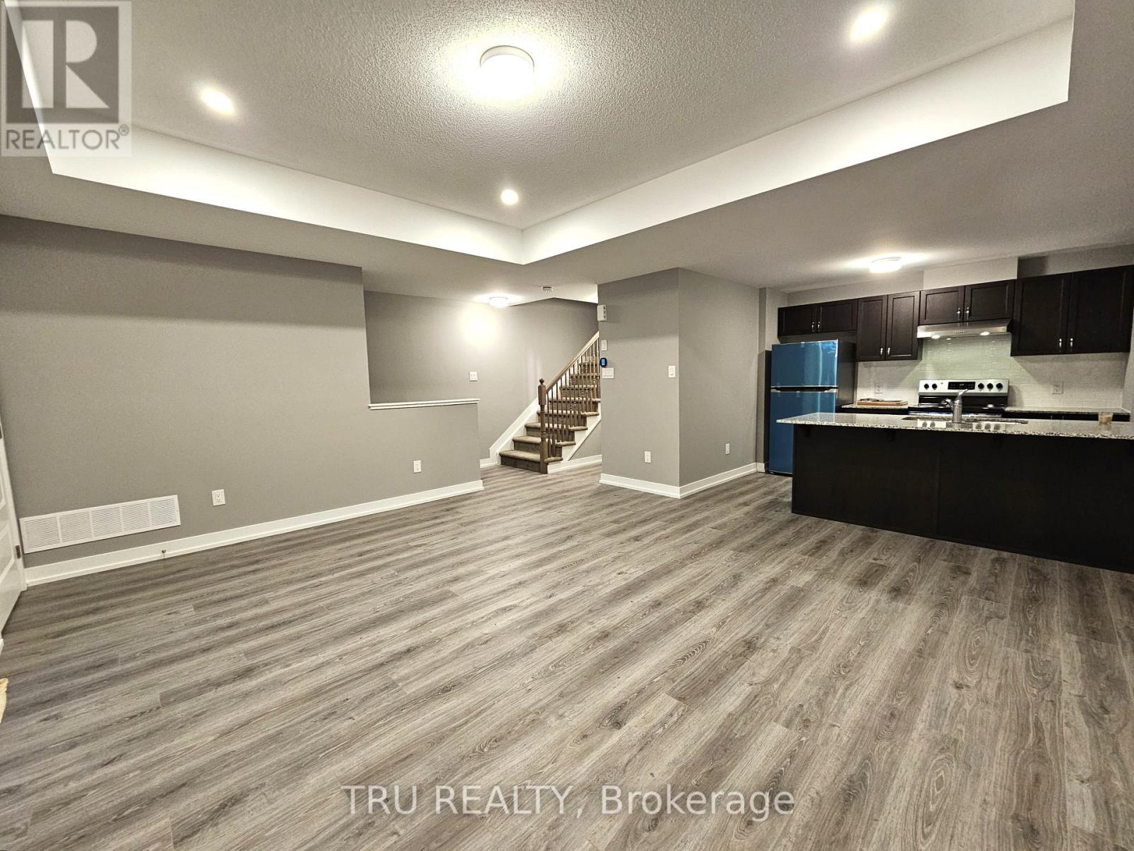 230 Anyolite Private, Ottawa, Ontario  K2J 7J3 - Photo 4 - X12596396