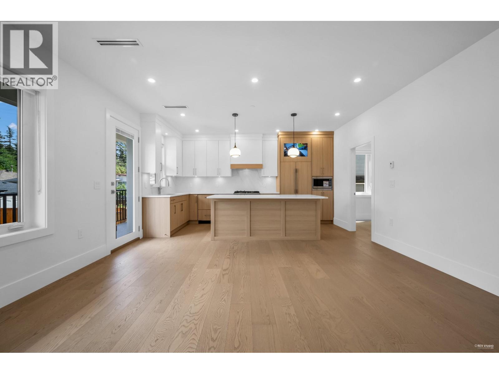 3673 E 48th Avenue, Vancouver, British Columbia  V5S 1J1 - Photo 2 - R3071482