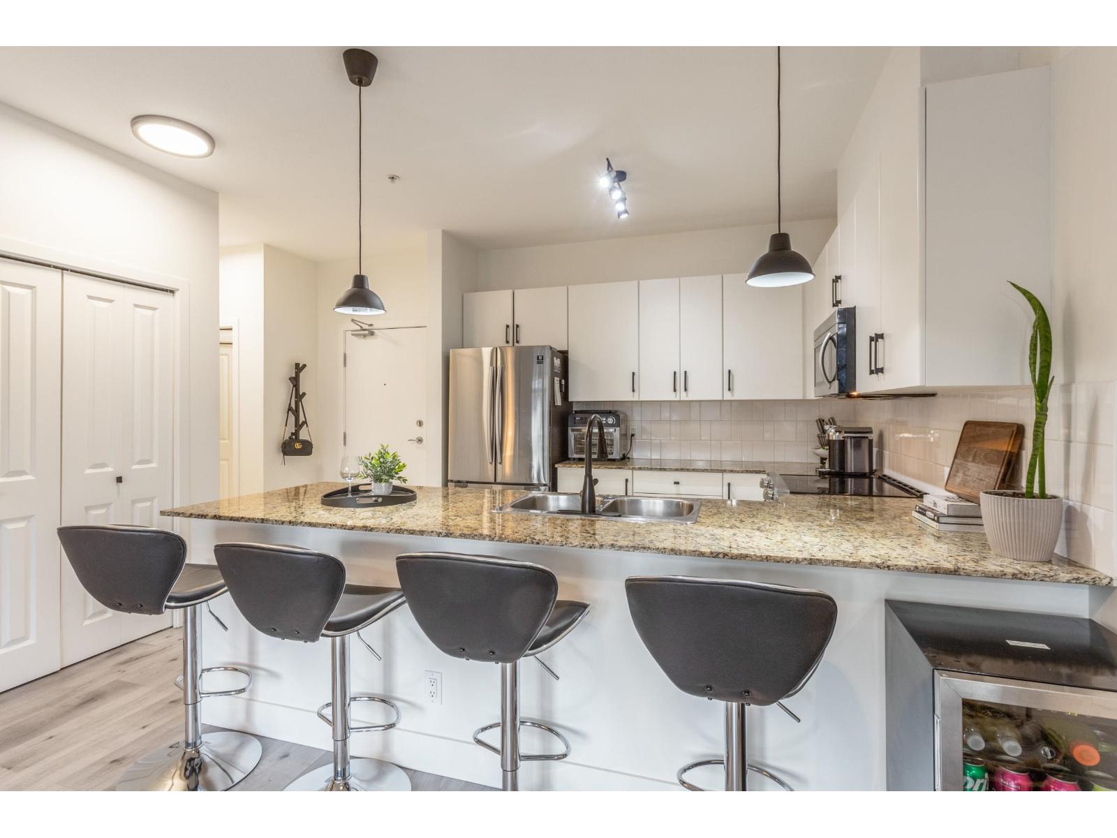 102 15385 101a Avenue, Surrey, British Columbia V3R 0B4 - Photo 2 - R3071763