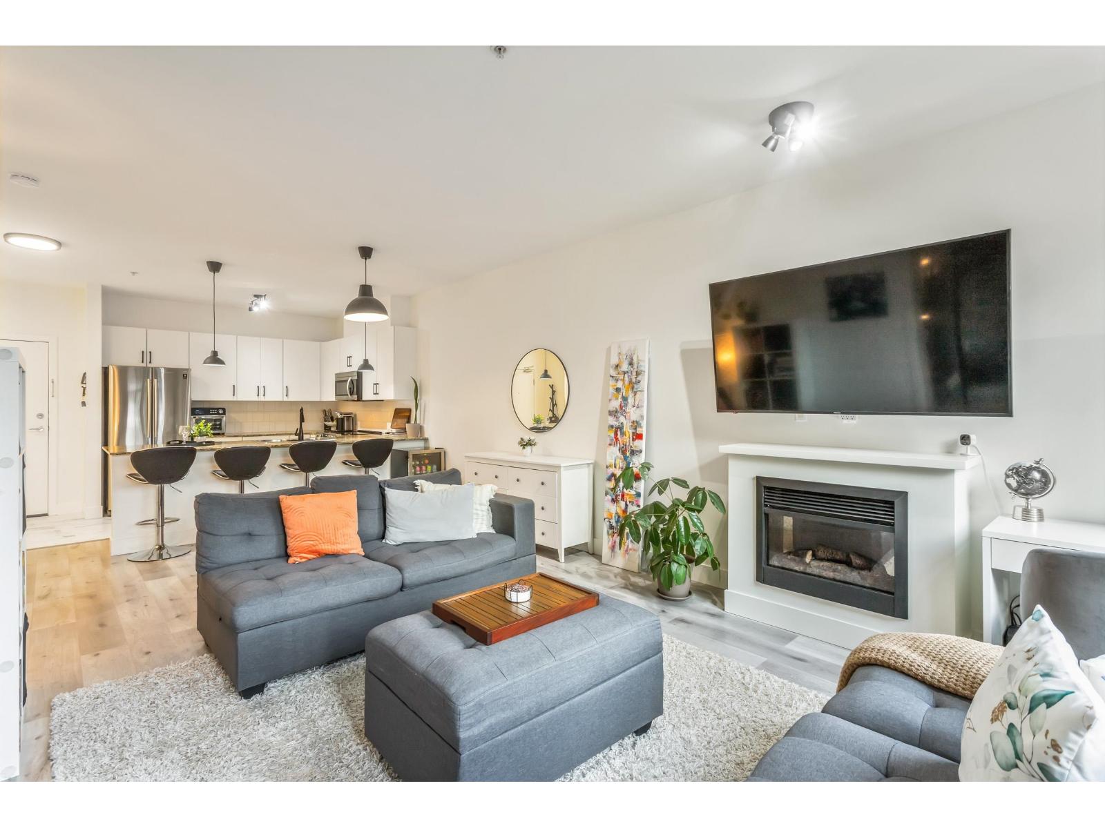 102 15385 101a Avenue, Surrey, British Columbia V3R 0B4 - Photo 3 - R3071763