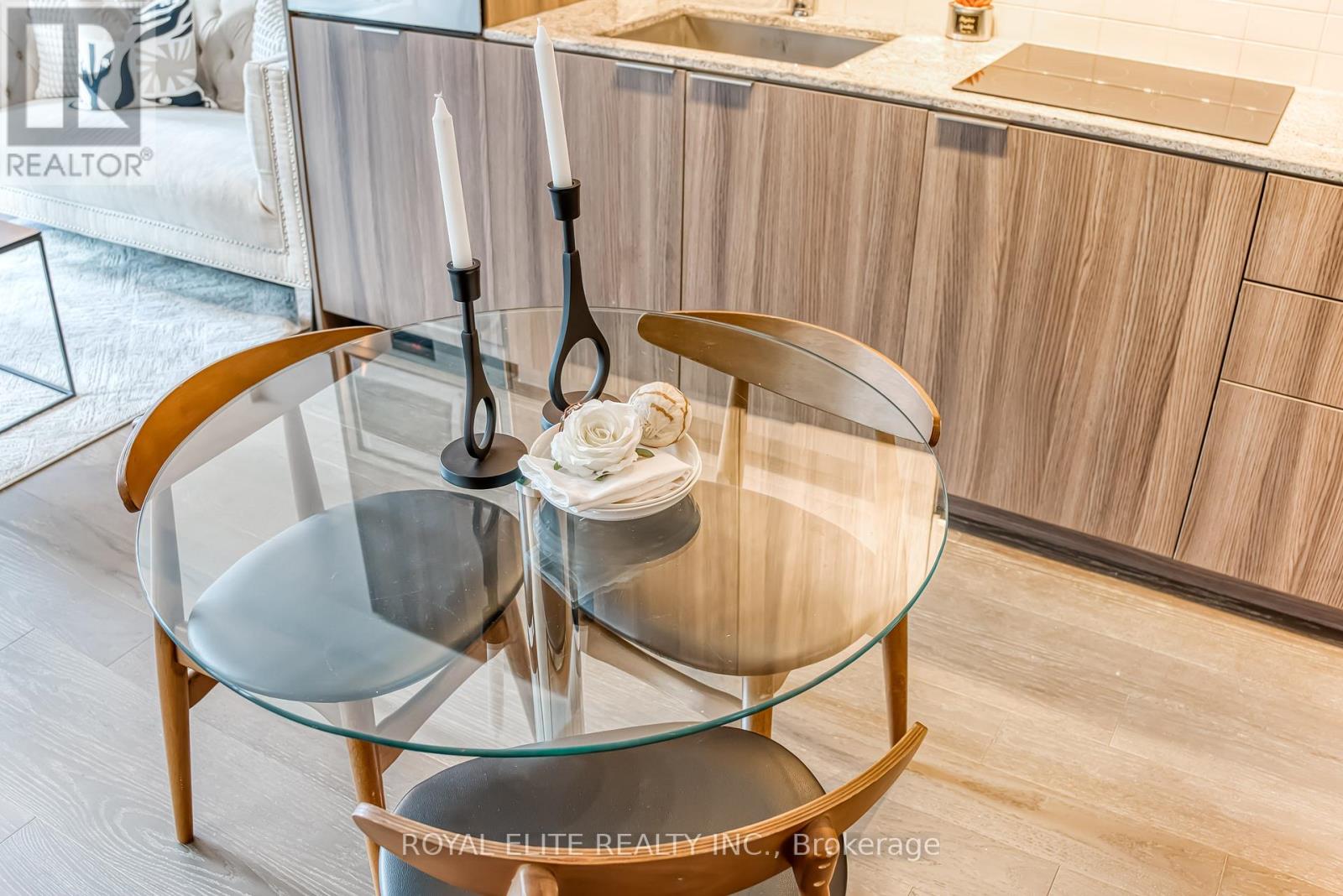 612 - 11 Wellesley Street W, Toronto, Ontario  M4Y 0G4 - Photo 35 - C12596404