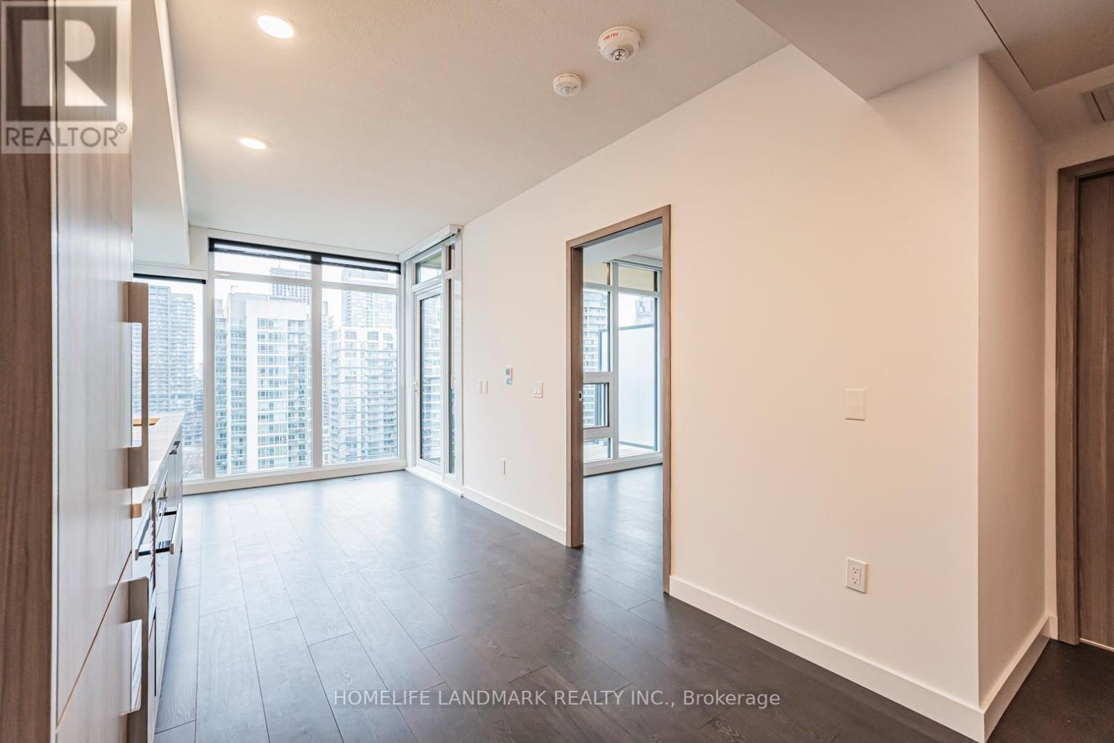 2315 - 1 Concord Cityplace Way, Toronto, Ontario  M5V 0X3 - Photo 14 - C12596426