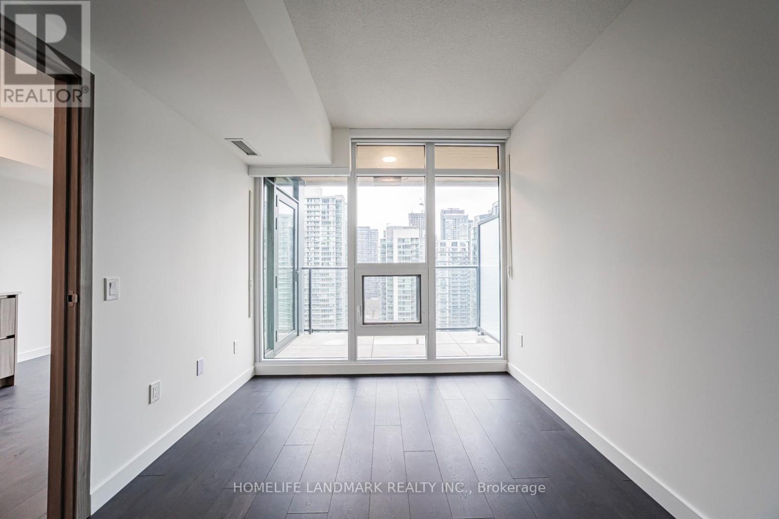 2315 - 1 Concord Cityplace Way, Toronto, Ontario  M5V 0X3 - Photo 21 - C12596426