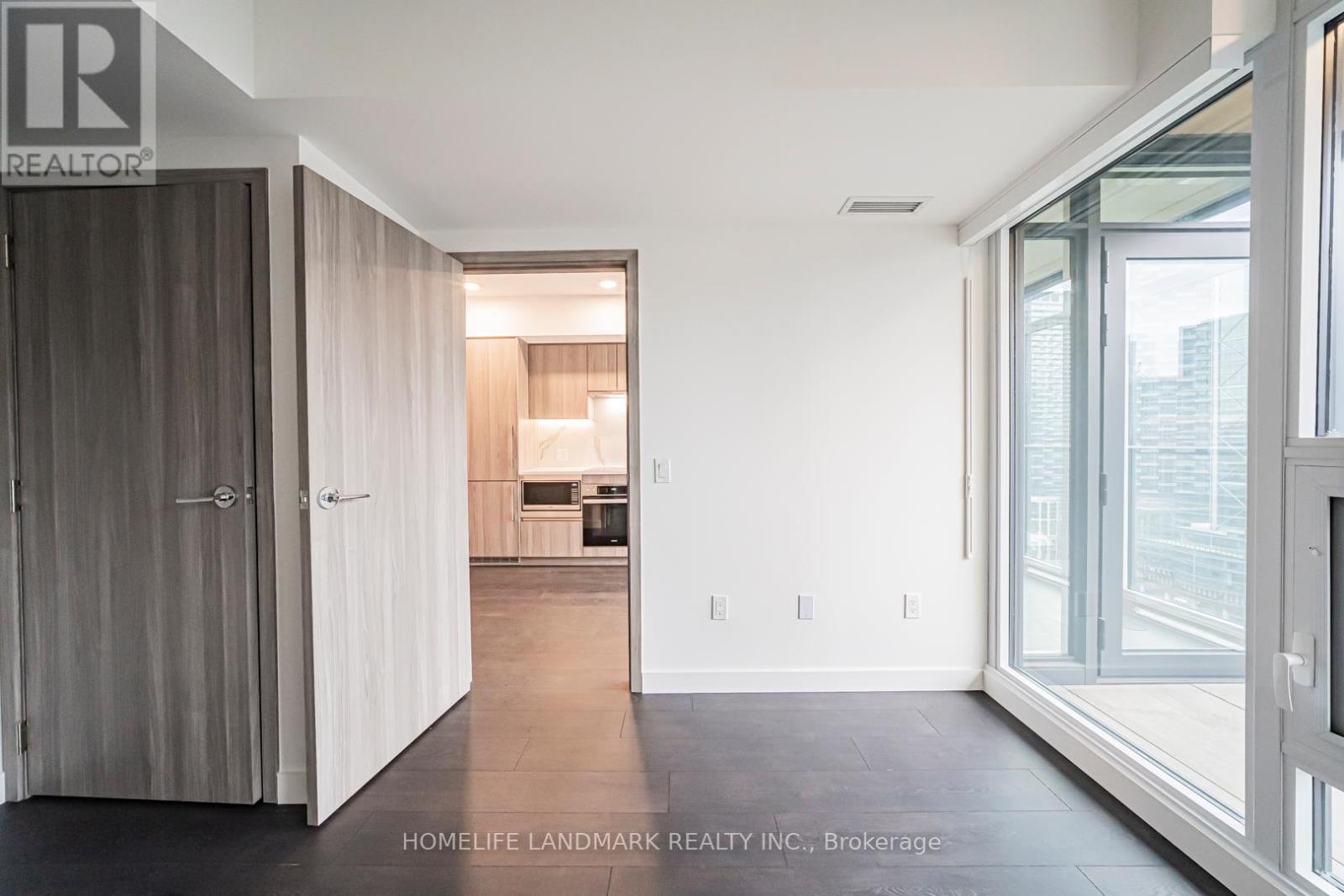 2315 - 1 Concord Cityplace Way, Toronto, Ontario  M5V 0X3 - Photo 24 - C12596426