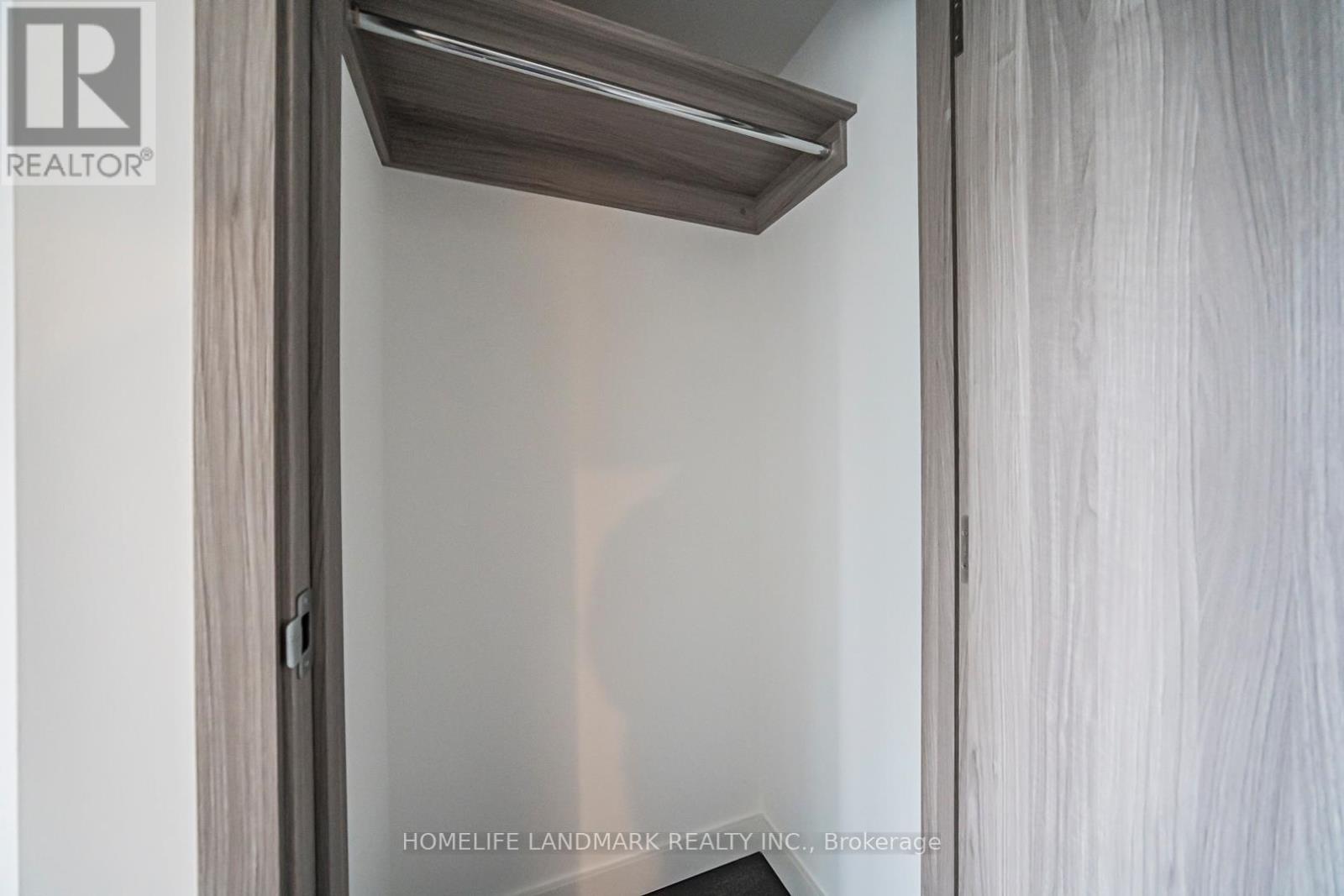 2315 - 1 Concord Cityplace Way, Toronto, Ontario  M5V 0X3 - Photo 27 - C12596426