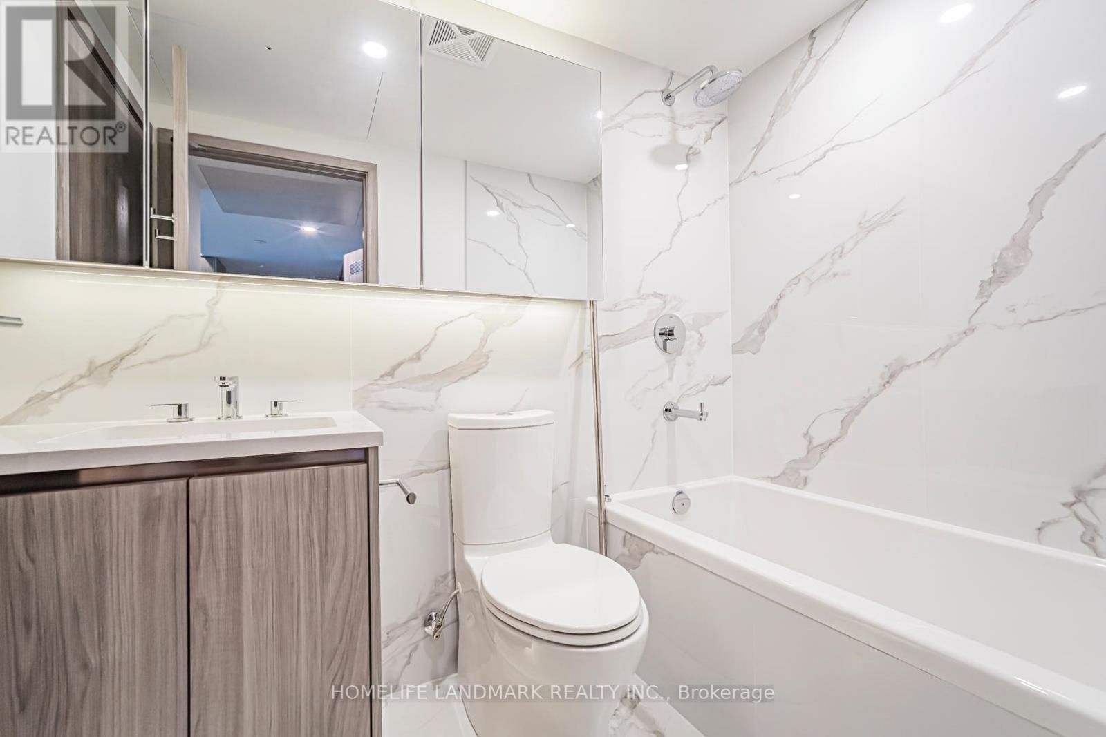 2315 - 1 Concord Cityplace Way, Toronto, Ontario  M5V 0X3 - Photo 28 - C12596426