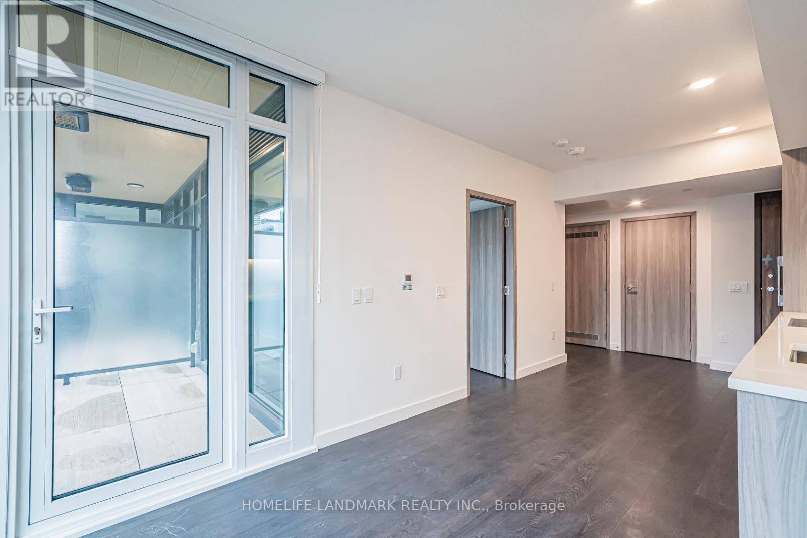 2315 - 1 Concord Cityplace Way, Toronto, Ontario  M5V 0X3 - Photo 30 - C12596426