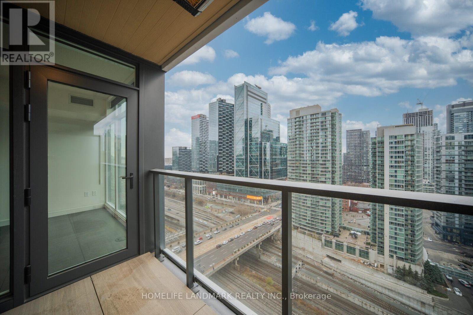 2315 - 1 Concord Cityplace Way, Toronto, Ontario  M5V 0X3 - Photo 34 - C12596426