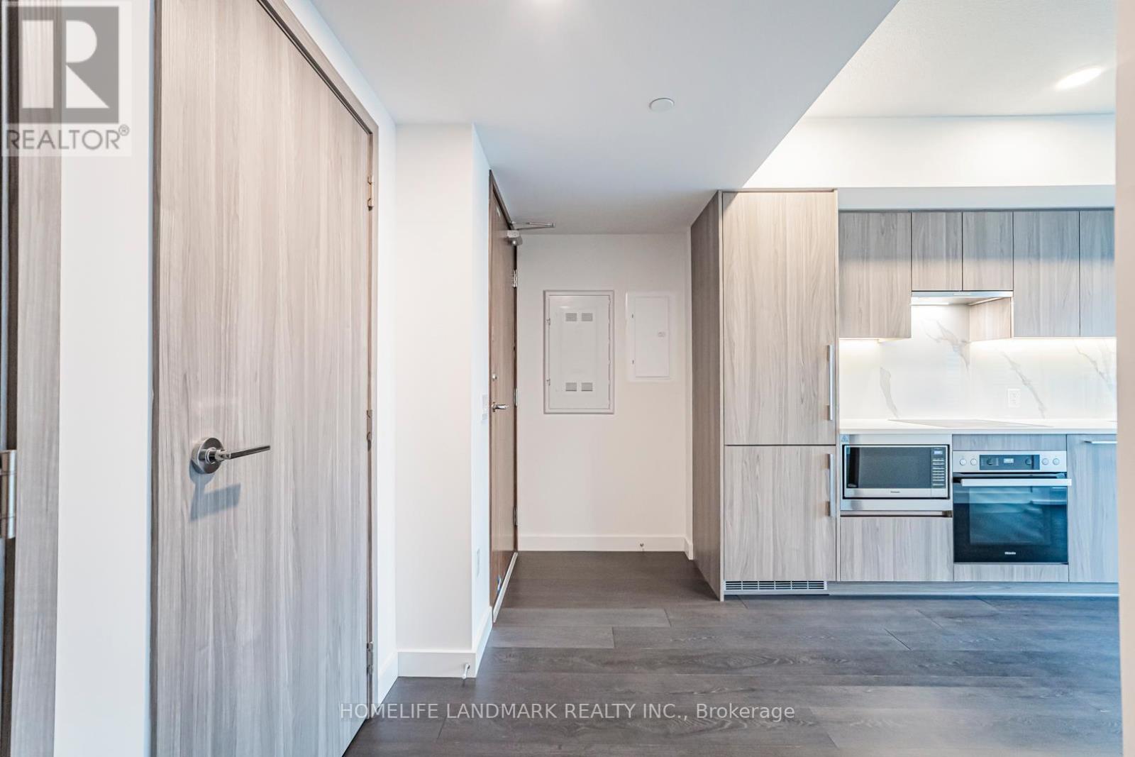 2315 - 1 Concord Cityplace Way, Toronto, Ontario  M5V 0X3 - Photo 9 - C12596426