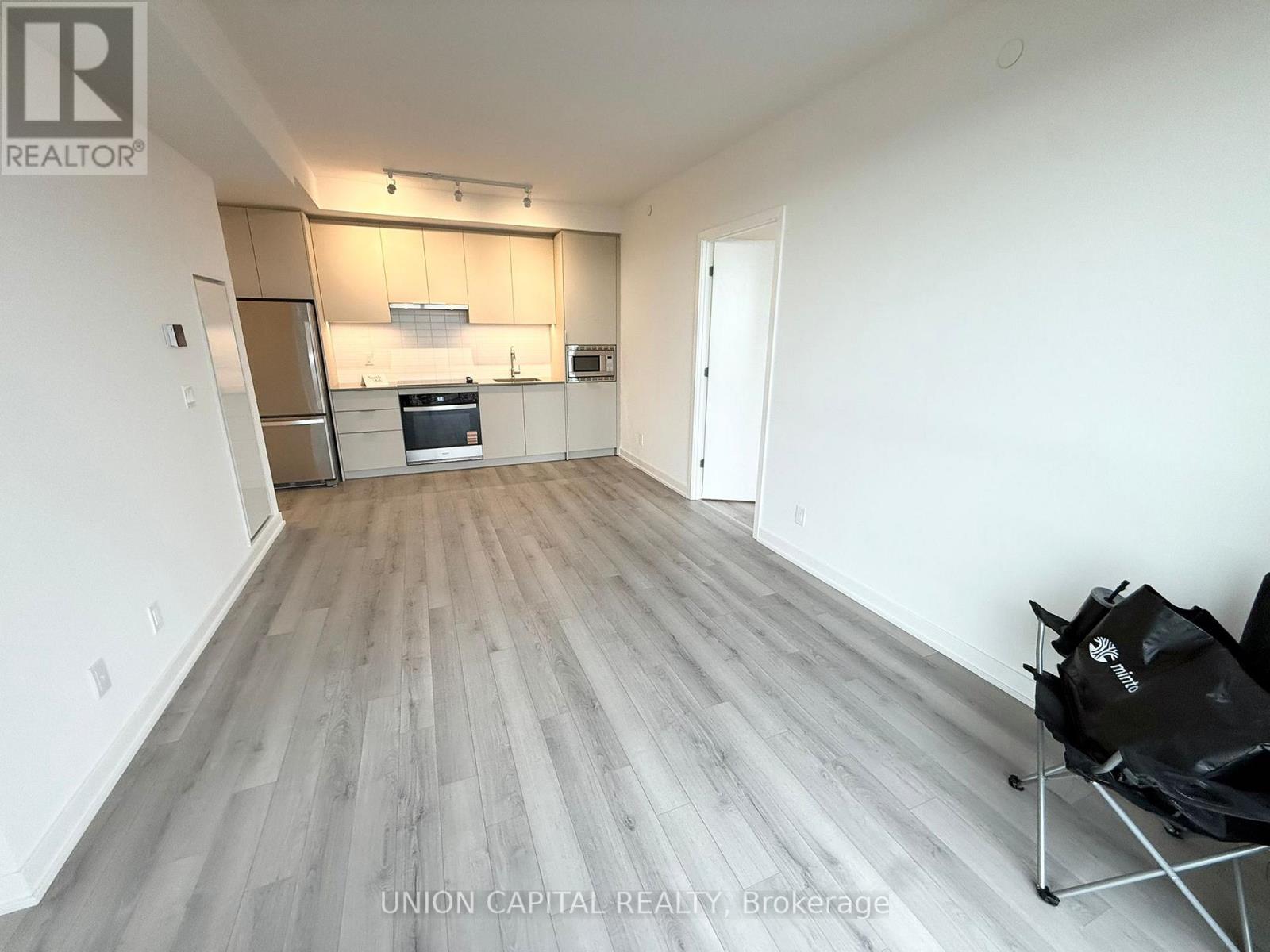 1203 - 3071 Trafalgar Road, Oakville, Ontario  L6H 8C6 - Photo 5 - W12543870