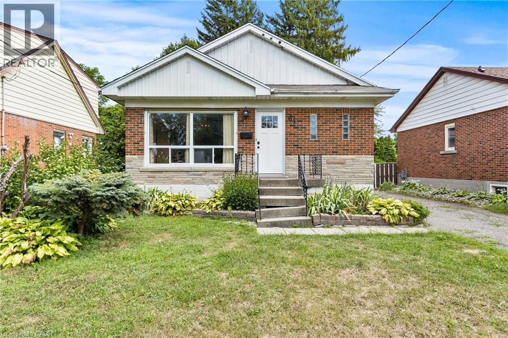 61 Radford Street, Hamilton, Ontario  L8S 3E5 - Photo 2 - 40791812