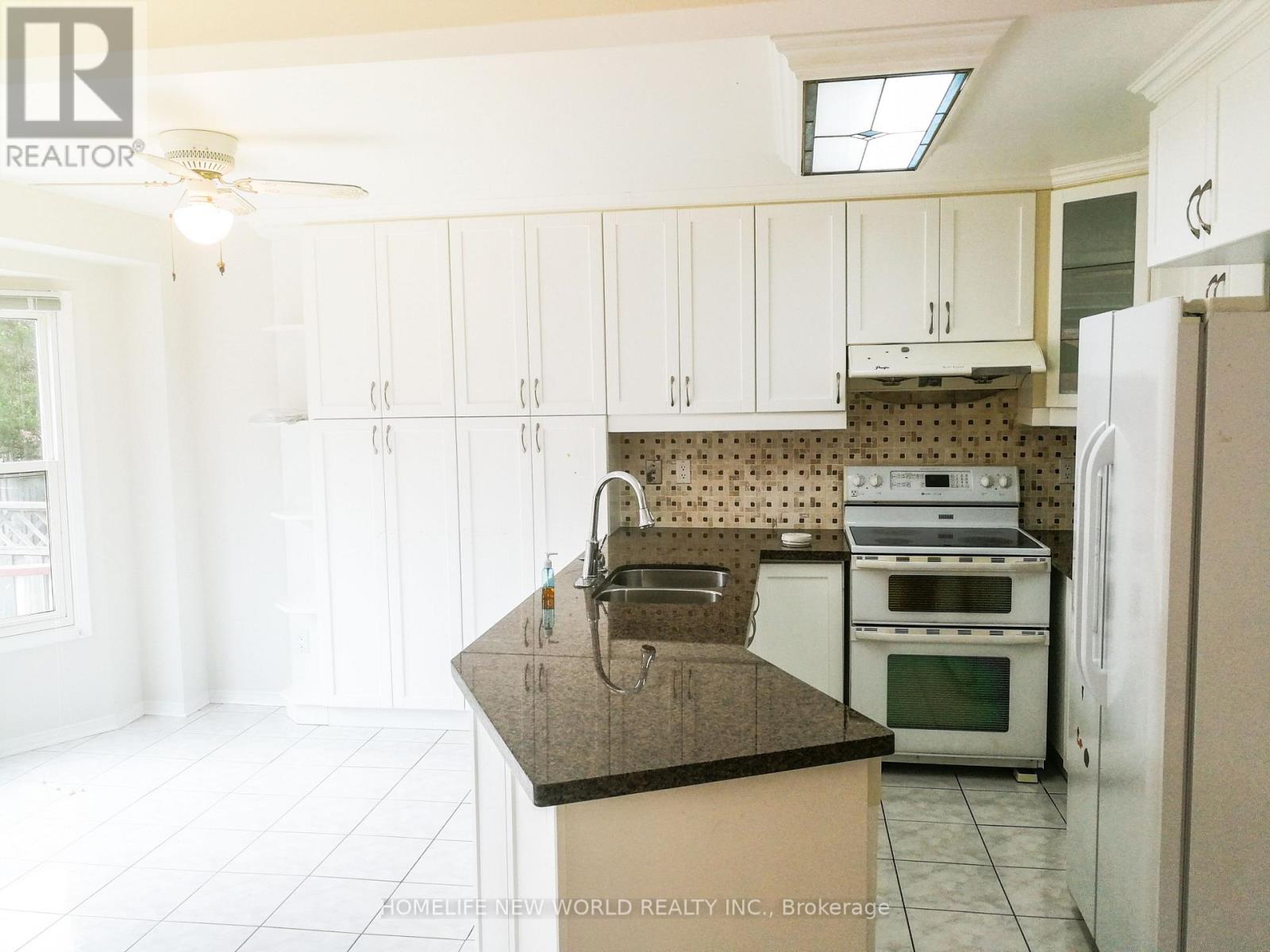 68 Militia Trail, Markham, Ontario  L3R 9G7 - Photo 4 - N12596424