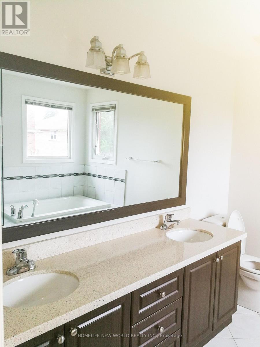 68 Militia Trail, Markham, Ontario  L3R 9G7 - Photo 9 - N12596424