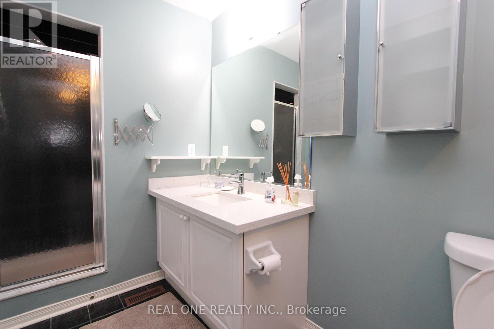 287 Bantry Avenue, Richmond Hill, Ontario  L4B 4M8 - Photo 10 - N12596428